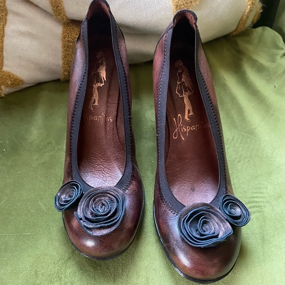 Hispanitas genuine chocolate brown buttery leather heels